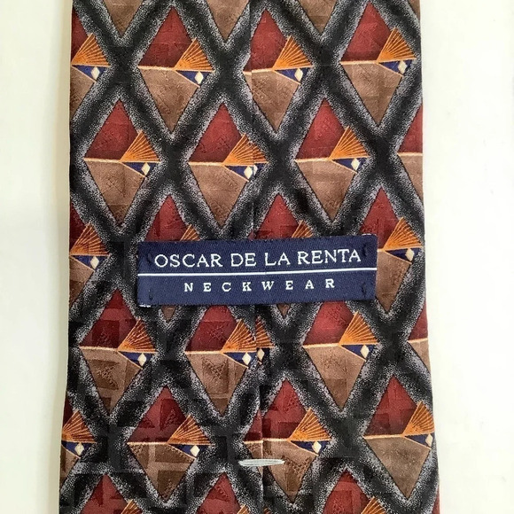 OSCAR DE LA RENTA Burgundy Foulard Silk Tie & Pocket Square - Picture 7 of 15